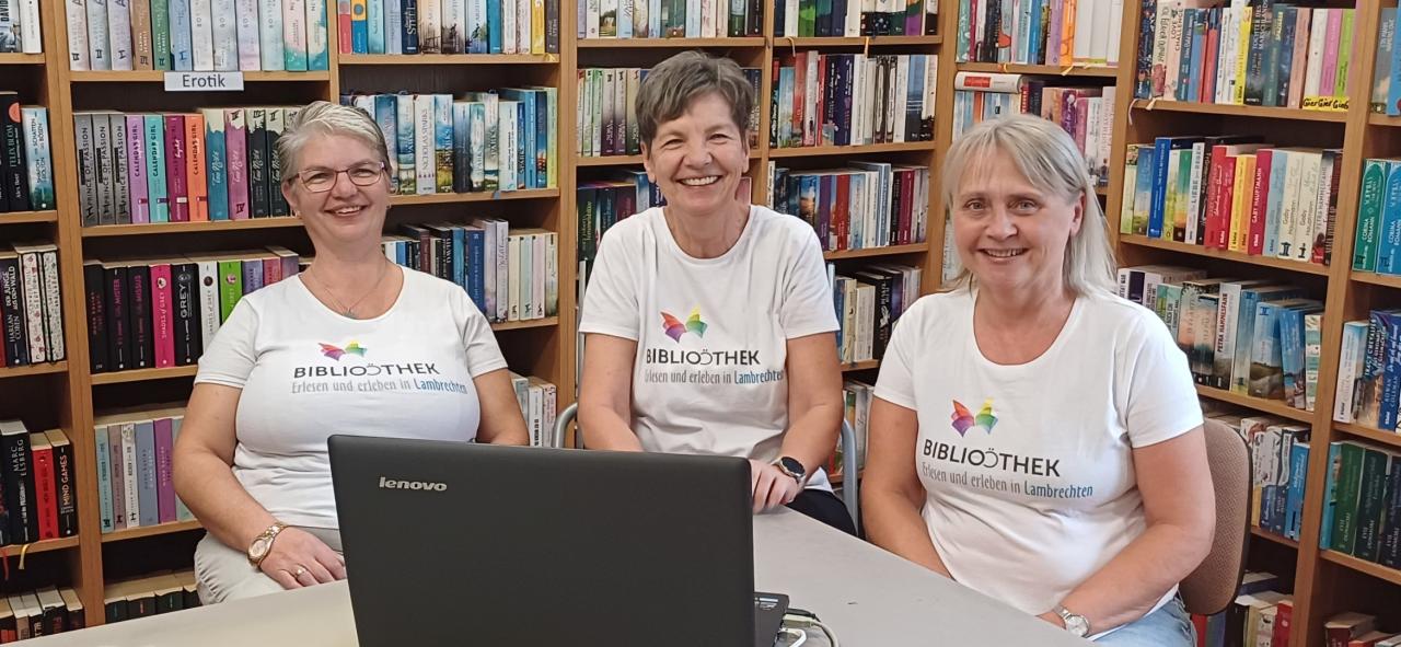 Team der Bücherei Lambrechten: Regina Auer, Christine Auer Gabriele Witzmann